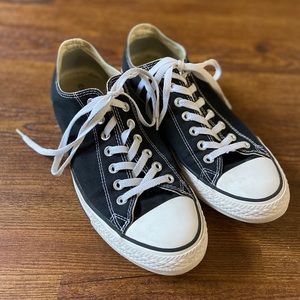 Converse Shoes Men’s Sz 10